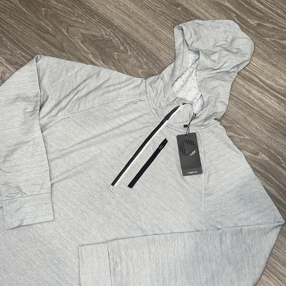 Motion running hoodie. Size XL. NWT - Picture 2 of 4